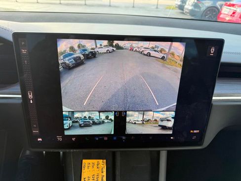 Used 2023 Tesla Model X image 14