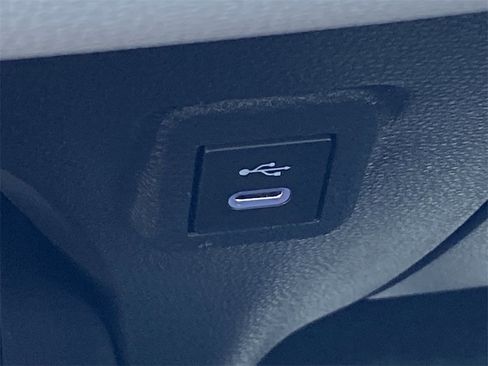 Certified 2025 Toyota Corolla SE image 31