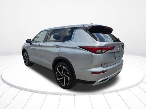 Used 2024 Mitsubishi Outlander SE AWD/4WD image 6
