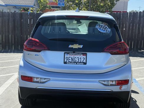 Used 2017 Chevrolet Bolt LT image 5