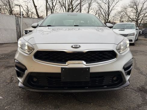 Used 2019 Kia Forte S image 2