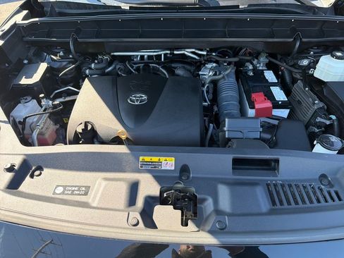 Used 2022 Toyota Highlander Limited image 20