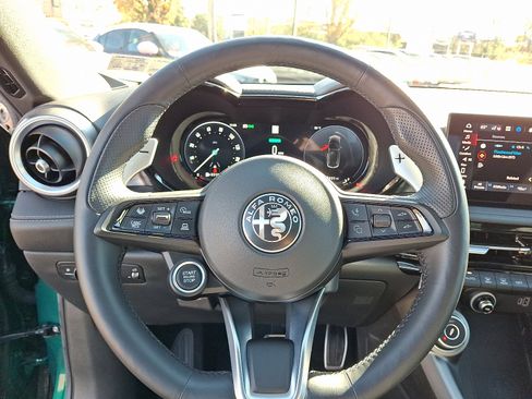 Used 2024 Alfa Romeo Tonale Veloce image 20