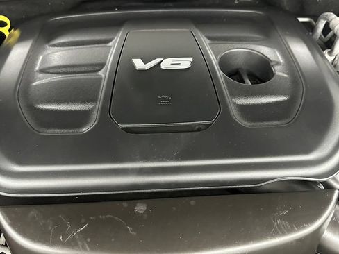 Used 2016 Jeep Grand Cherokee Limited 75th Anniversary AWD/4WD image 7