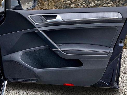 Used 2017 Volkswagen Golf Alltrack SEL image 22