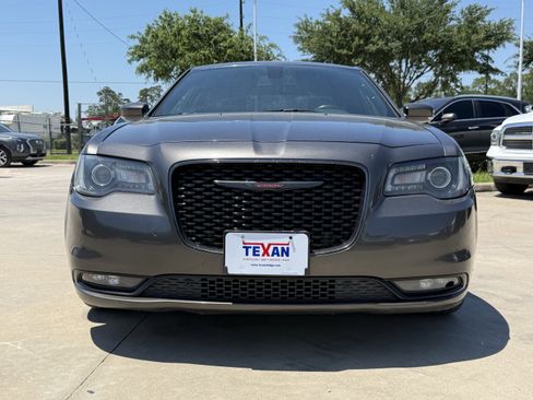 Used 2021 Chrysler 300 S RWD image 10
