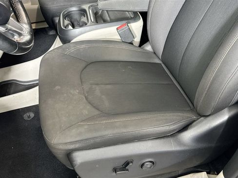 Used 2019 Chrysler Pacifica Touring Plus w/ Advanced Safetytec Group FWD image 19