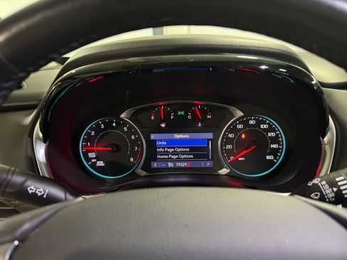 Used 2020 Chevrolet Traverse LT image 20