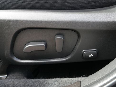 Used 2017 Subaru Forester 2.5i Premium w/ All-Weather Package image 20