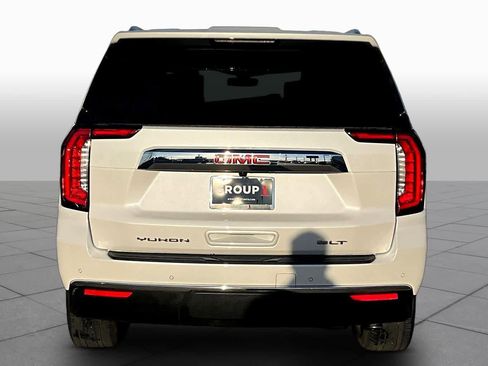 Used 2021 GMC Yukon SLT w/ SLT Premium Package image 5