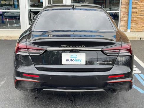 Used 2022 Maserati Quattroporte Trofeo image 13