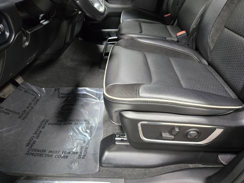 Used 2022 RAM 1500 Laramie AWD/4WD image 10