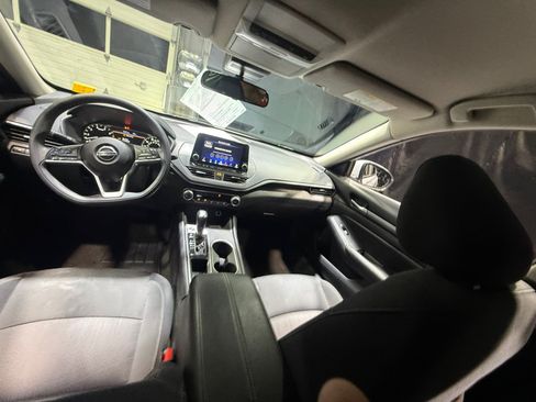 Used 2022 Nissan Altima 2.5 SV FWD image 20