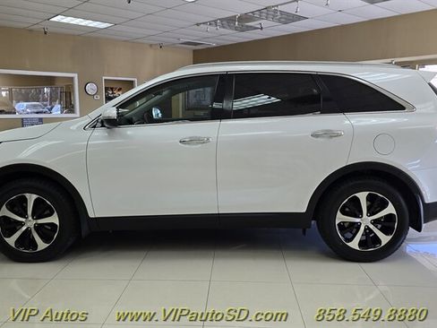 Used 2016 Kia Sorento EX FWD image 5