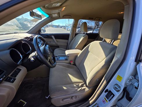Used 2010 Toyota Highlander 2WD image 10