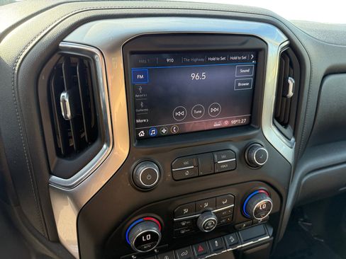 Used 2021 Chevrolet Silverado 1500 RST w/ Z71 Off-Road Package image 12