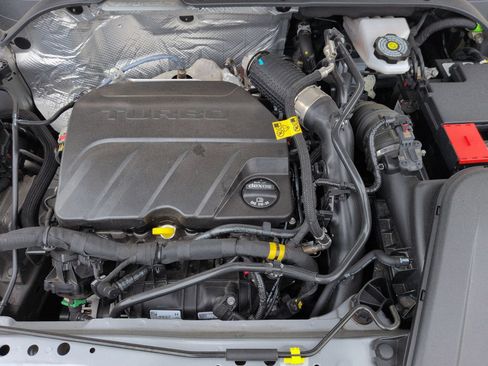 Certified 2024 Chevrolet Trax LS w/ LS Convenience Package FWD image 29