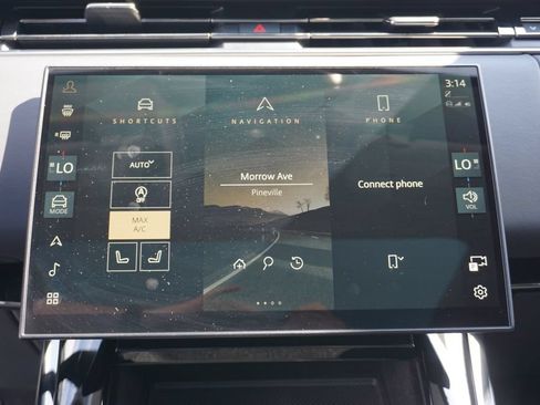 Used 2024 Land Rover Range Rover Sport SE AWD/4WD image 18