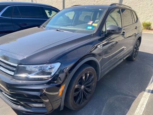 Used 2020 Volkswagen Tiguan SE R-Line AWD/4WD image 9