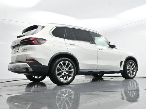 Used 2024 BMW X5 xDrive40i w/ Premium Package AWD/4WD image 47