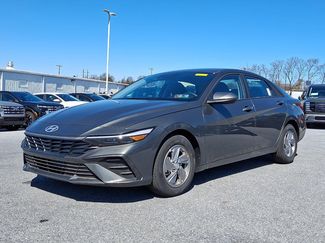 New 2026 Hyundai Elantra SE video 1