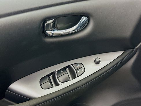 Used 2024 Nissan Leaf S image 15