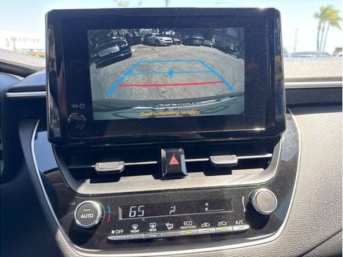 Used 2023 Toyota Corolla LE FWD image 36