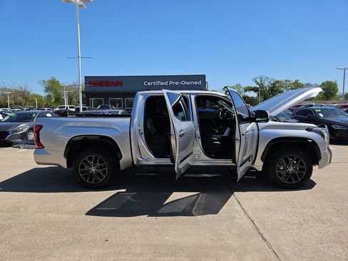 Used 2023 Toyota Tundra Platinum image 12