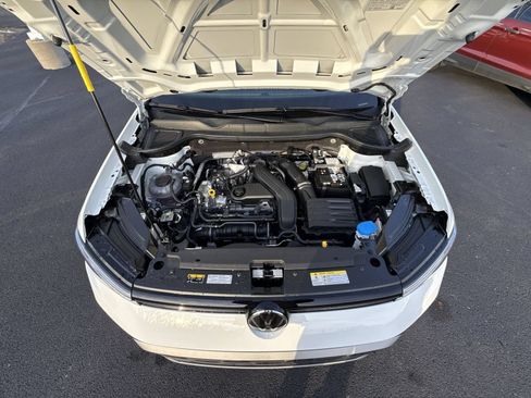 New 2026 Volkswagen Taos SE AWD/4WD image 24
