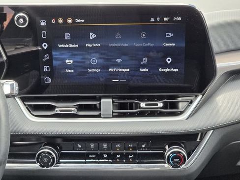 Used 2025 Chevrolet Equinox LT w/ Safety and Technology Package FWD image 13