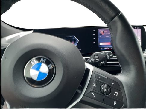 Used 2025 BMW X1 xDrive28i AWD/4WD image 38