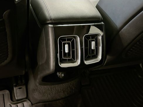 Used 2024 Kia Sorento SX image 29