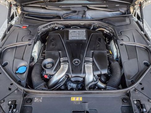 Used 2016 Mercedes-Benz S 550 Sedan image 17