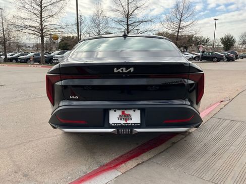 Used 2025 Kia K4 LXS image 7