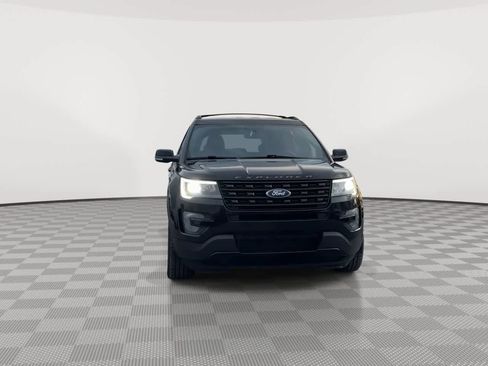 Used 2017 Ford Explorer Sport image 3