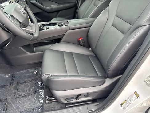New 2025 Nissan Rogue SL AWD/4WD image 12