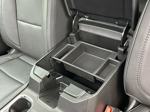 Used 2025 GMC Sierra 3500 Denali image 28