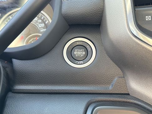 Used 2024 RAM 2500 Laramie image 24