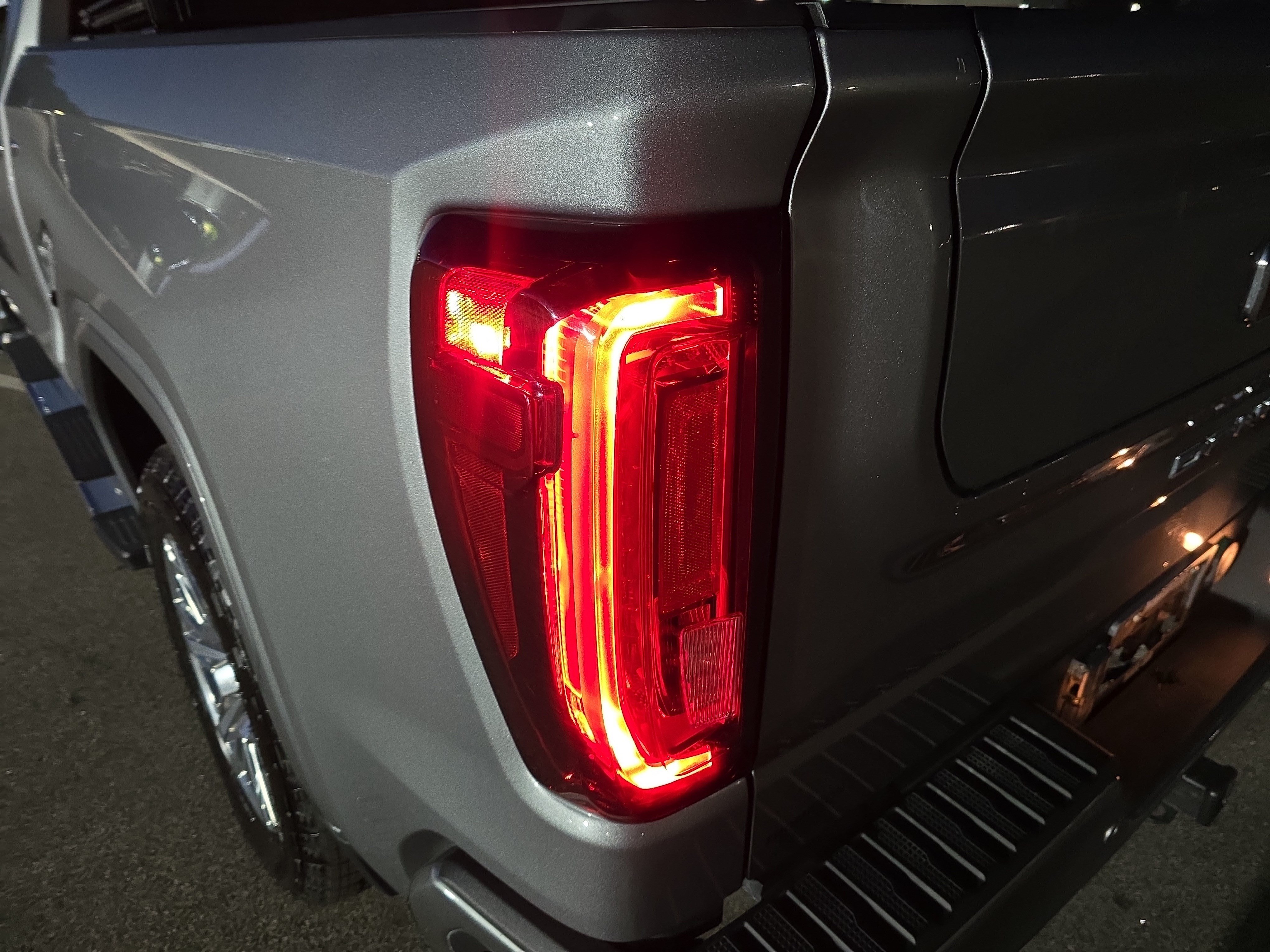 Used 2023 GMC Sierra 1500 Denali w/ Technology Package AWD/4WD image 33