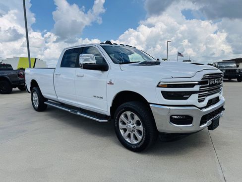 Used 2025 RAM 3500 Laramie w/ Sport Appearance Package AWD/4WD image 2