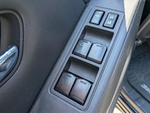 Used 2023 Nissan Frontier SV w/ SV Convenience Package RWD image 11