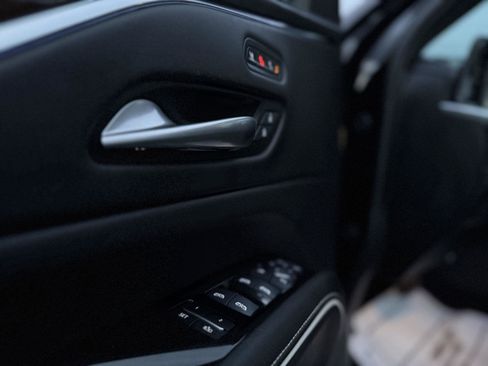 Certified 2024 Cadillac Escalade Sport Platinum w/ LPO, ONYX Package image 16