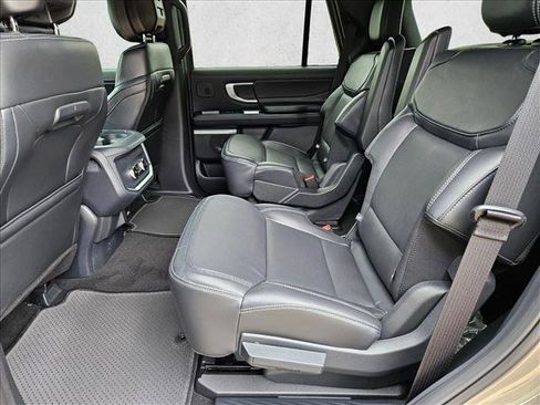 New 2027 Ford Expedition Platinum w/ Stealth Performance Package AWD/4WD image 16