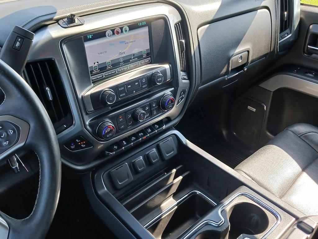 Used 2015 Chevrolet Silverado 1500 LTZ Z71 w/ Custom Sport Edition AWD/4WD image 34