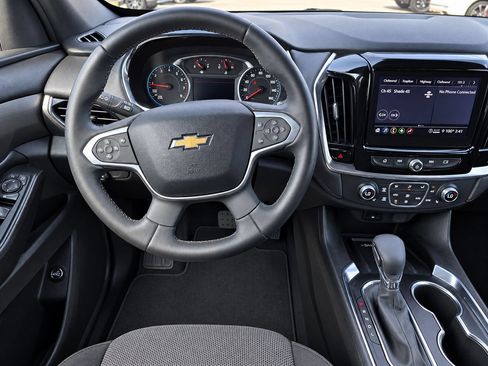 Certified 2023 Chevrolet Traverse LT FWD image 36