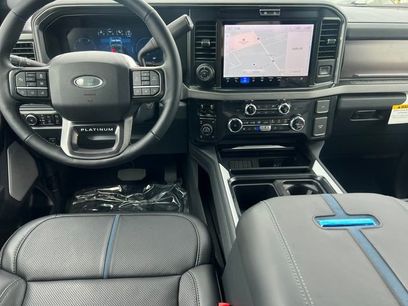 New 2026 Ford F350 Platinum w/ Tremor Off-Road Package