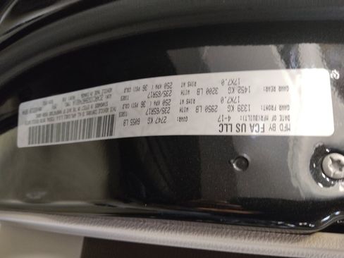 Used 2017 Chrysler Pacifica Touring FWD image 33
