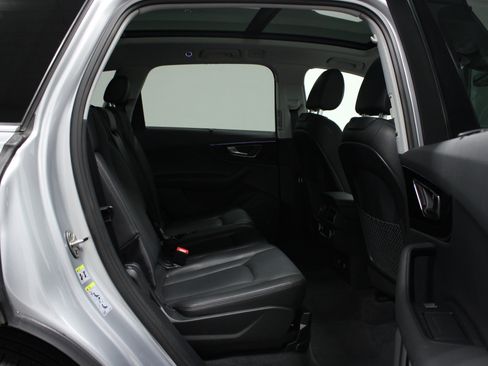 Used 2019 Audi Q7 3.0T Prestige AWD/4WD image 15