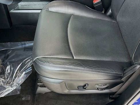 Used 2017 RAM 1500 Laramie w/ Convenience Group image 18