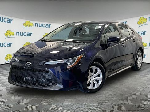 Used 2022 Toyota Corolla LE FWD image 3